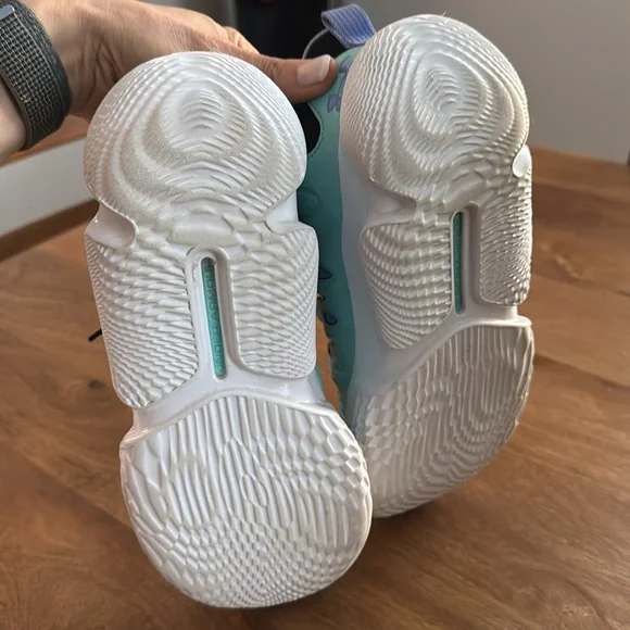 Hardly worn. Perfect condition! - Picture 3 of 3